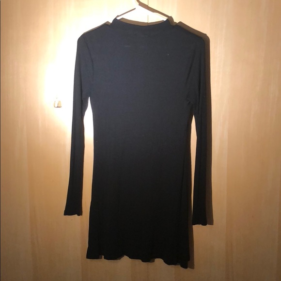 Black dress - Picture 2 of 3